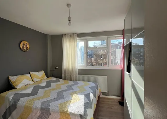 Flat In London